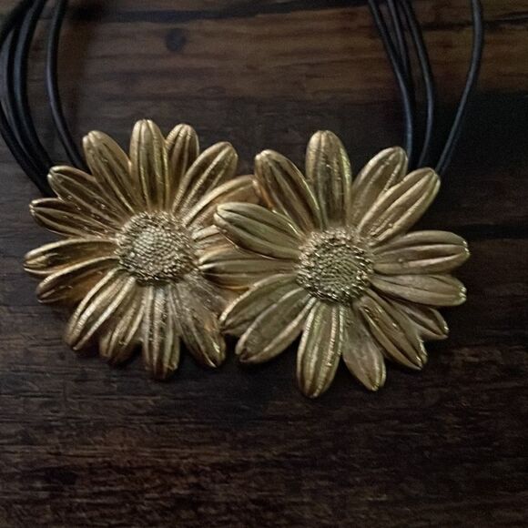 Vintage 70’s designer goldtone Daisy choker - Picture 1 of 5
